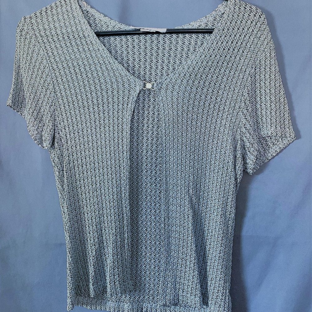 WOMANS SILVER TOP GREAT FOR OVER TANK SIZE L